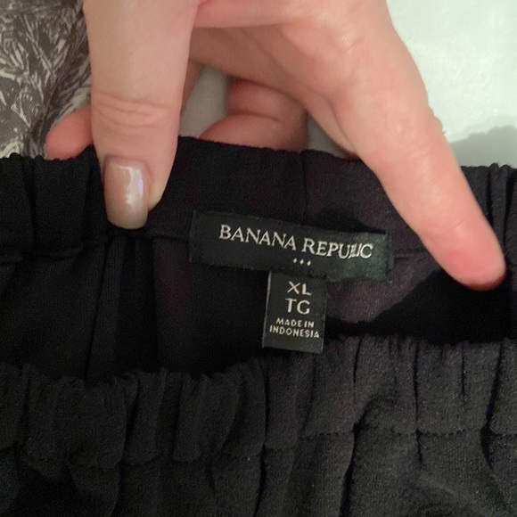 2for $20: Banana Republic LBD 🖤 - Picture 3 of 12